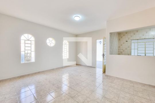 Casa para alugar com 3 quartos, 173m² em Jardim Satélite, São José dos Campos