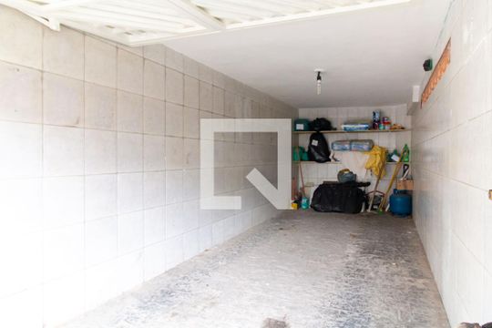 Garagem de casa à venda com 2 quartos, 212m² em Vila Regente Feijó, São Paulo