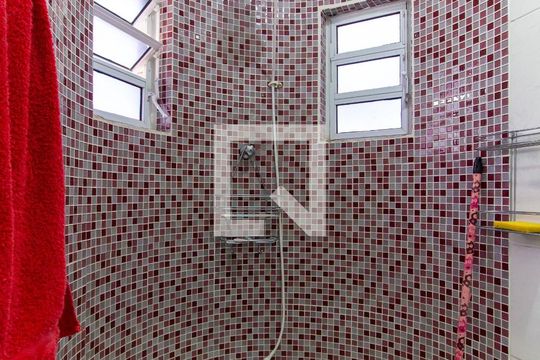 Banheiro da Suíte 01 de casa à venda com 2 quartos, 212m² em Vila Regente Feijó, São Paulo