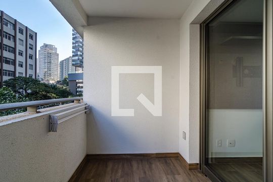 Varanda de kitnet/studio para alugar com 1 quarto, 25m² em Vila Madalena, São Paulo