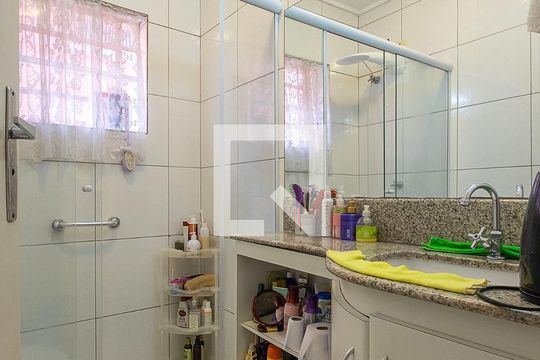 Suíte - Banheiro de casa à venda com 3 quartos, 149m² em Alto de Pinheiros, São Paulo