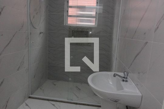 Banheiro de apartamento à venda com 3 quartos, 67m² em Partenon, Porto Alegre