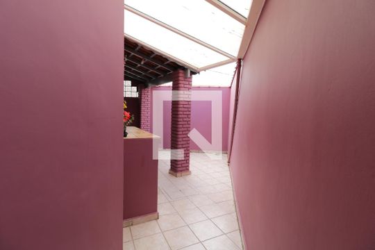 Quintal de casa à venda com 4 quartos, 167m² em Vila Alto de Santo André, Santo André