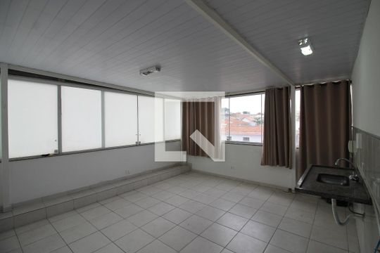 Kitnet/Studio para alugar com 1 quarto, 35m² em Vila Canero, São Paulo
