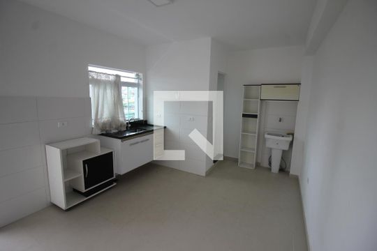 Quarto e Cozinha de kitnet/studio para alugar com 1 quarto, 15m² em Vila Canero, São Paulo