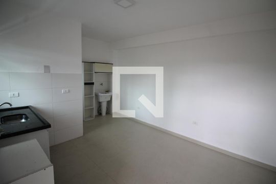 Kitnet/Studio para alugar com 1 quarto, 15m² em Vila Canero, São Paulo