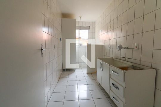 Cozinha e Área de Serviço de apartamento à venda com 2 quartos, 58m² em Sítio Cercado, Curitiba