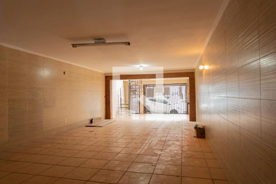 Garagem de casa à venda com 3 quartos, 353m² em Vila Humaita, Santo André