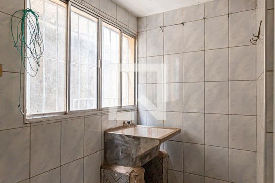 Área de Serviço casa 2 de casa à venda com 5 quartos, 150m² em Cidade São Jorge, Santo André