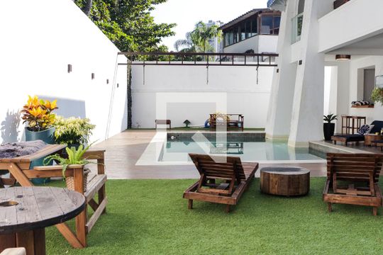 Area Comum de casa à venda com 4 quartos, 875m² em Barra da Tijuca, Rio de Janeiro