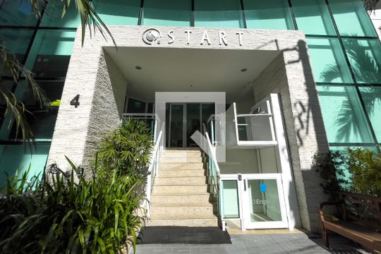Portaria de apartamento à venda com 2 quartos, 80m² em Vital Brasil, Niterói