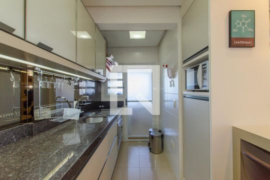Cozinha de apartamento para alugar com 3 quartos, 113m² em João Paulo, Florianópolis