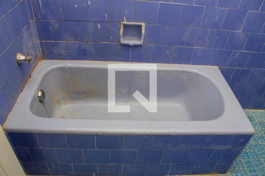 Banheiro Social de casa de condomínio para alugar com 2 quartos, 100m² em Cascadura, Rio de Janeiro