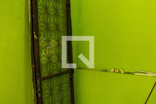 Quarto de Serviço de casa de condomínio para alugar com 2 quartos, 100m² em Cascadura, Rio de Janeiro