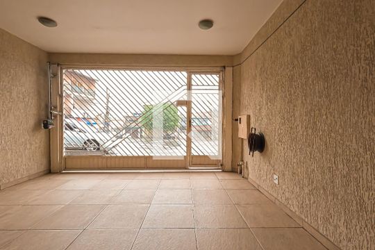 Garagem de casa para alugar com 2 quartos, 100m² em Jardim Adriana, Guarulhos