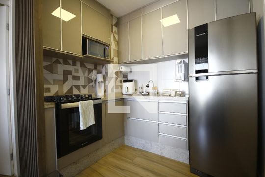 Cozinha de apartamento para alugar com 1 quarto, 35m² em Cambuci, São Paulo