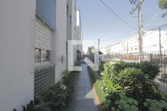 Área comum de apartamento para alugar com 1 quarto, 53m² em São Sebastião, Porto Alegre