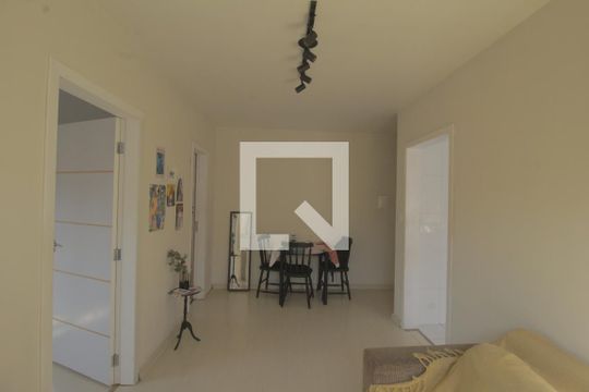 Sala de apartamento para alugar com 1 quarto, 53m² em São Sebastião, Porto Alegre
