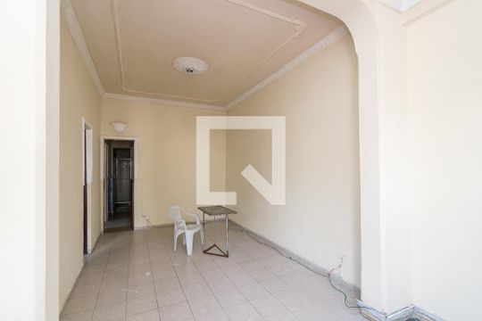 Sala de apartamento à venda com 2 quartos, 74m² em Brás de Pina, Rio de Janeiro