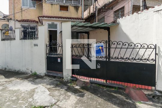 Fachada de apartamento à venda com 2 quartos, 74m² em Brás de Pina, Rio de Janeiro