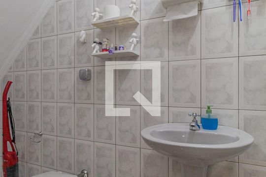 Lavabo de casa à venda com 2 quartos, 140m² em Veloso, Osasco