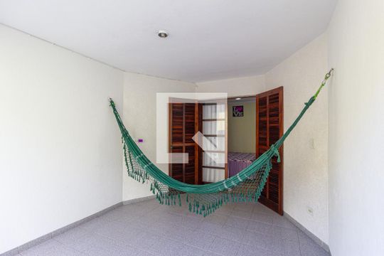 Sacada de casa à venda com 2 quartos, 140m² em Veloso, Osasco