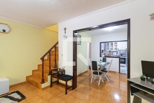 Sala de casa à venda com 2 quartos, 140m² em Veloso, Osasco