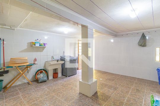 Área de serviço de casa à venda com 2 quartos, 140m² em Veloso, Osasco