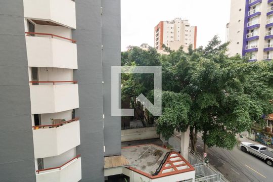 Vista Quarto 2 de apartamento para alugar com 4 quartos, 142m² em Pinheiros, São Paulo