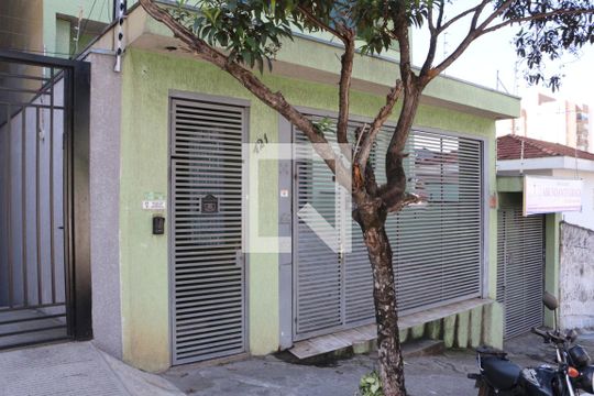 Fachada de casa para alugar com 2 quartos, 73m² em Vila Matilde, São Paulo