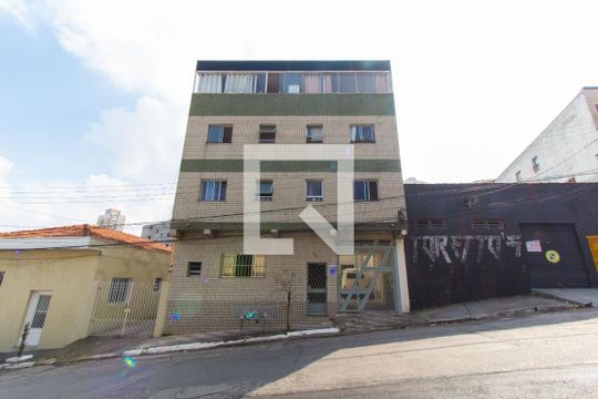 Fachada de apartamento para alugar com 0 quarto, 25m² em Vila Canero, São Paulo