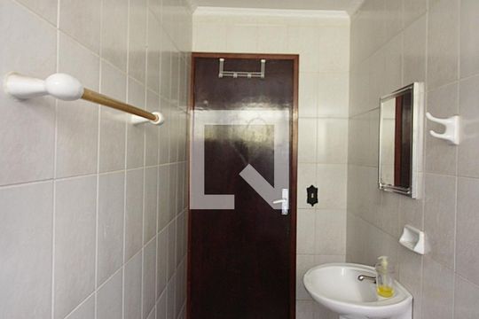 Banheiro Social 2 de casa à venda com 3 quartos, 193m² em Ferrazópolis, São Bernardo do Campo