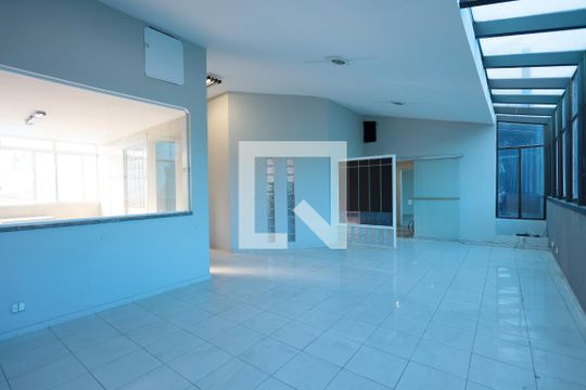 Apartamento à venda com 2 quartos, 200m² em Jardim Guarulhos, Guarulhos