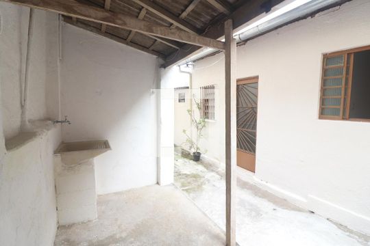 Área de Serviço de casa para alugar com 1 quarto, 50m² em Vila Baruel, São Paulo