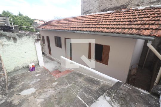 Quintal  de casa para alugar com 1 quarto, 50m² em Vila Baruel, São Paulo