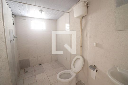 Banheiro  de casa para alugar com 1 quarto, 50m² em Vila Baruel, São Paulo