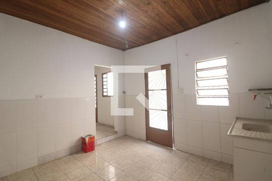 Cozinha  de casa para alugar com 1 quarto, 50m² em Vila Baruel, São Paulo