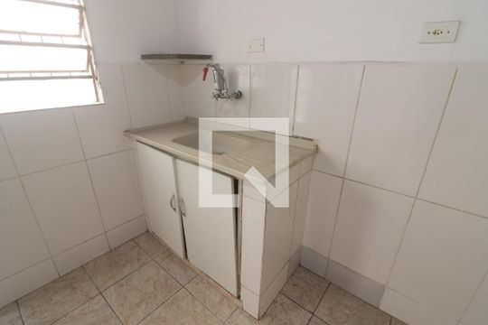 Cozinha  de casa para alugar com 1 quarto, 50m² em Vila Baruel, São Paulo