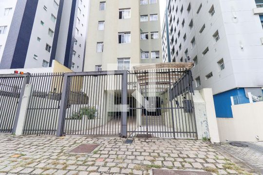 Fachada do Condominio de apartamento para alugar com 1 quarto, 25m² em Cristo Rei, Curitiba