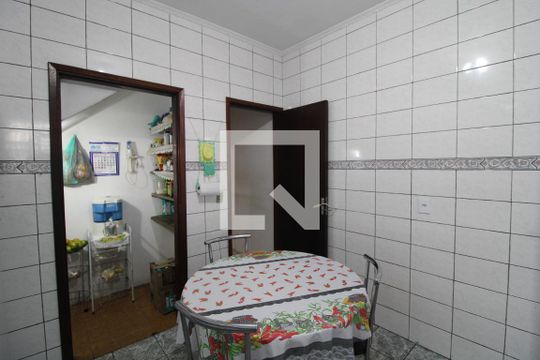 Cozinha de casa à venda com 3 quartos, 200m² em Vila Campo Grande, São Paulo
