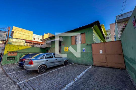 Fachada de casa à venda com 8 quartos, 470m² em Vila Valparaiso, Santo André