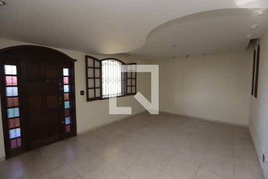 Sala de casa à venda com 4 quartos, 577m² em Glória, Contagem