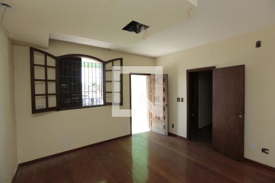 Suíte 1 de casa à venda com 4 quartos, 577m² em Glória, Contagem