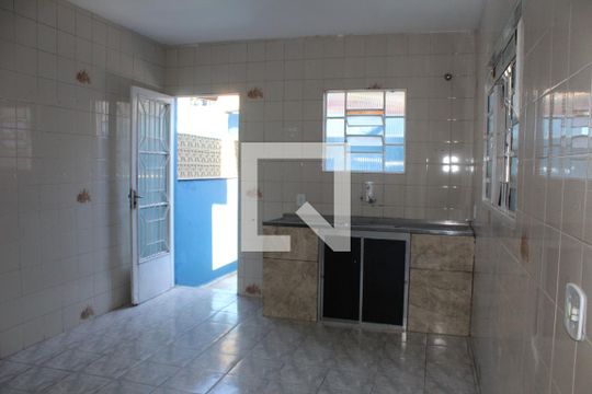 Cozinha de casa para alugar com 1 quarto, 100m² em Cidade Líder, São Paulo