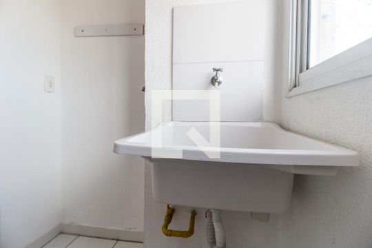 Área de Serviço de apartamento para alugar com 2 quartos, 50m² em Vila Ester, Carapicuíba