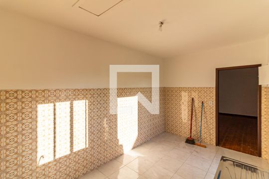 Cozinha de casa para alugar com 1 quarto, 40m² em Parque Peruche, São Paulo
