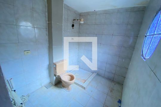 Banheiro do Quarto 1 de casa para alugar com 2 quartos, 78m² em Pilares, Rio de Janeiro