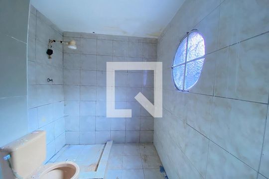 Banheiro do Quarto 1 de casa para alugar com 2 quartos, 78m² em Pilares, Rio de Janeiro