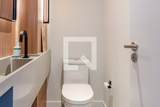 Banheiro de apartamento para alugar com 2 quartos, 92m² em Cerqueira César, São Paulo