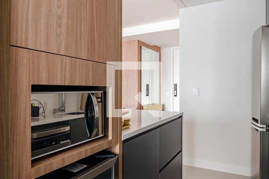 Cozinha de apartamento para alugar com 2 quartos, 92m² em Cerqueira César, São Paulo